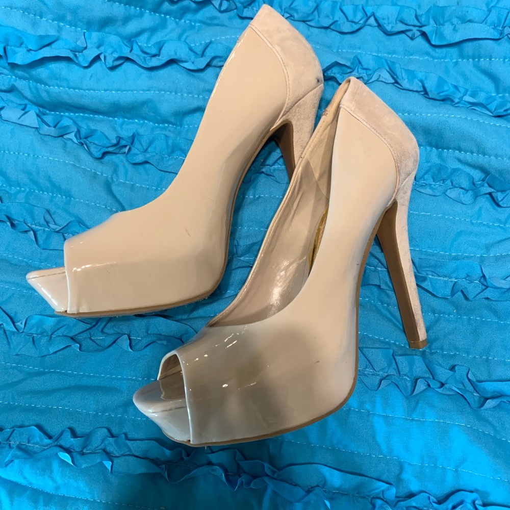 Jessica Simpson heels